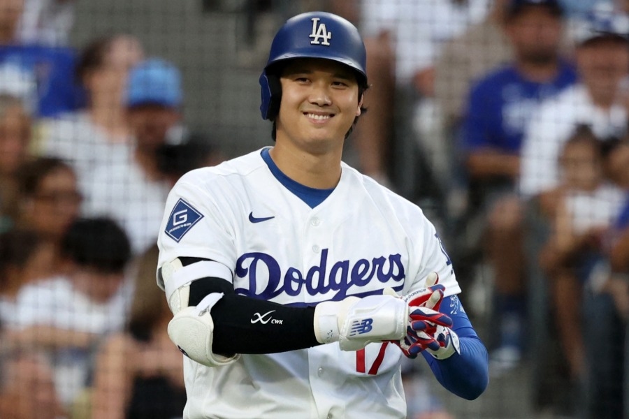 大谷翔平簽名釘鞋1364萬台幣落槌 創棒球史新高