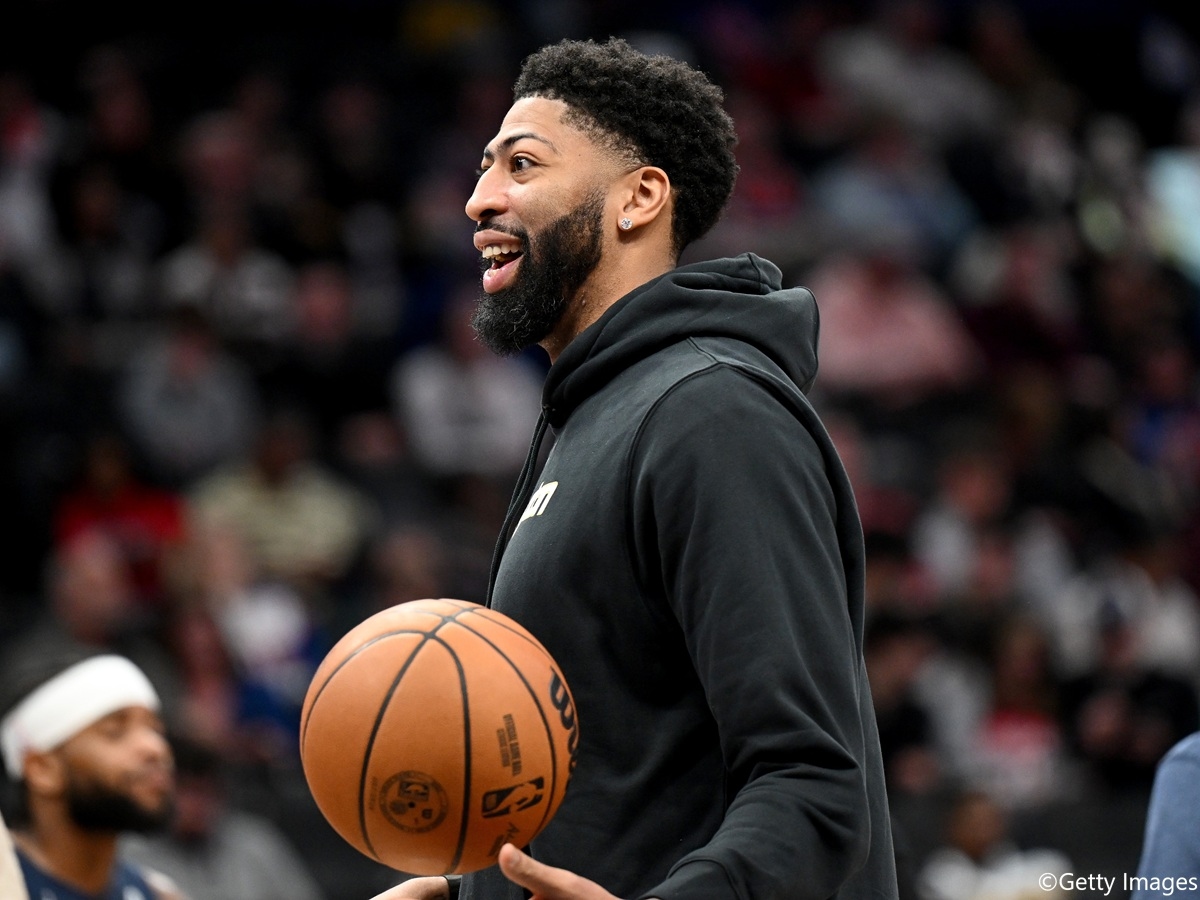 Anthony Davis延長約 開季後再談