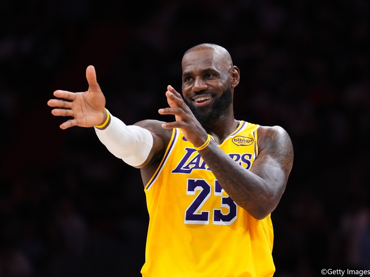 LeBron加盟76人 全美轉播估34場