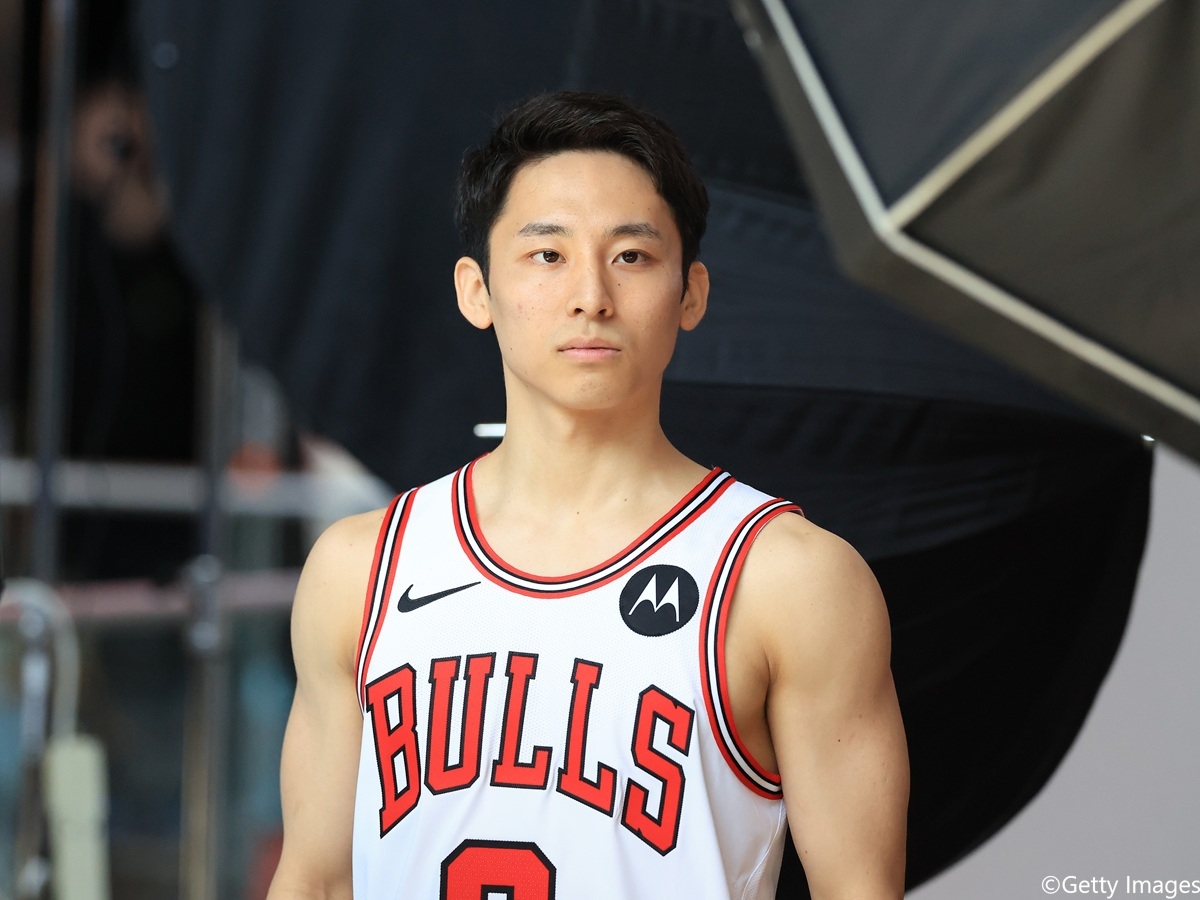 快艇與Yuki Kawamura簽Exhibit 10合約