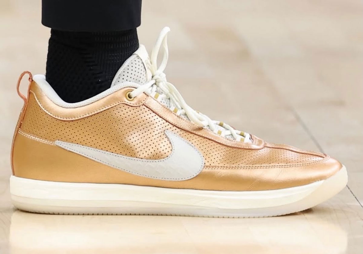 Devin Vassell 上腳金色 Nike Book 2 PE 總冠軍賽前搶先曝光