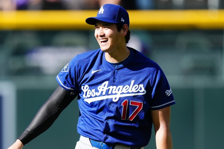 大谷翔平休息區手勢互虧村上宗隆 NHK鏡頭引熱議
