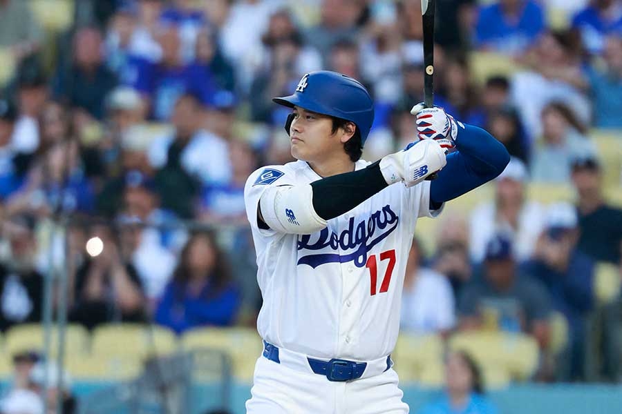 大谷翔平先發投完6局又代打 雷斯轉播也看傻球迷起立鼓掌