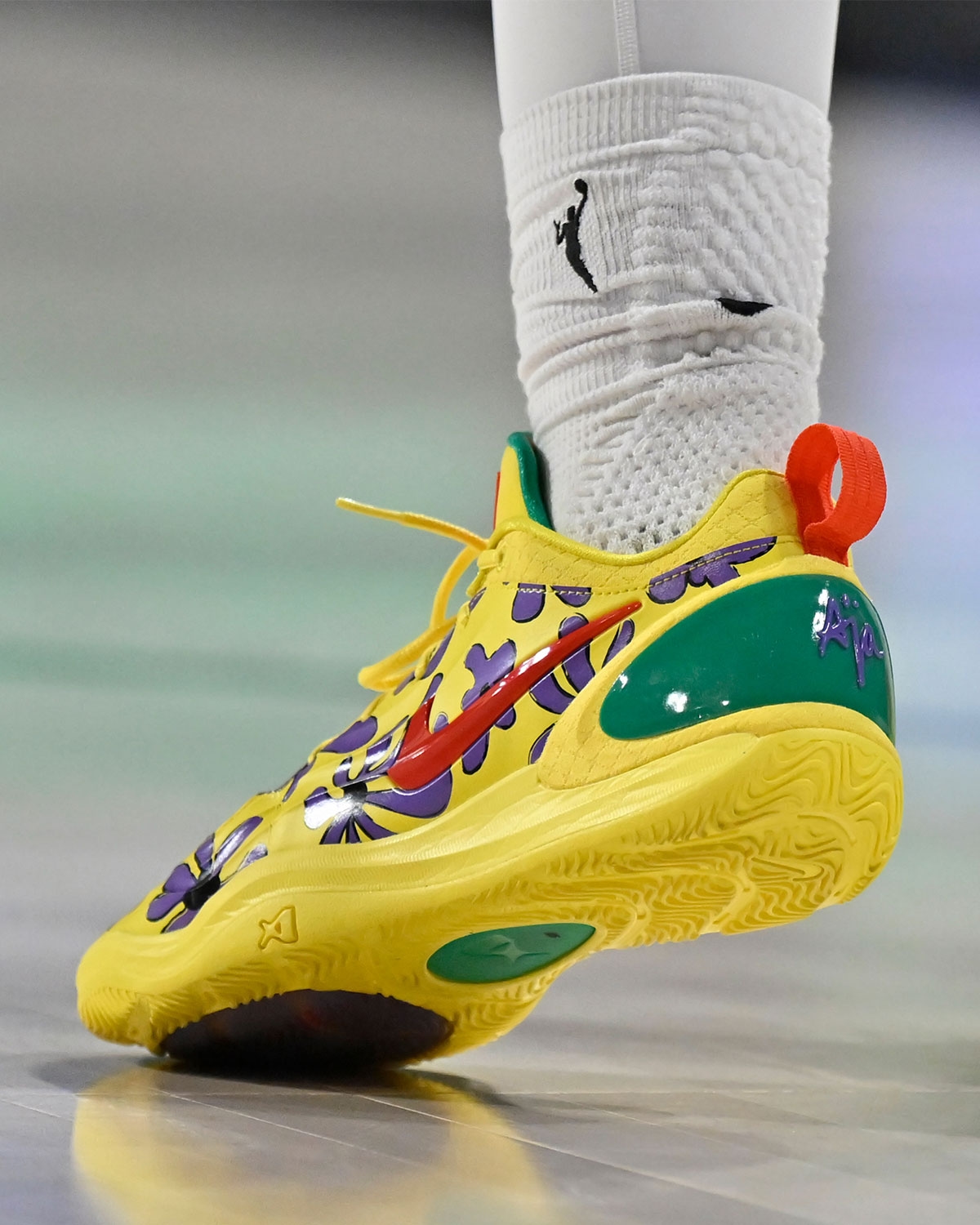 A’ja Wilson 場上亮相 Nike A’Two PE 《Rugrats》Susie 配色